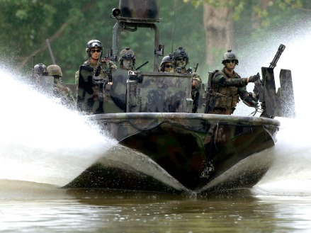 what-it-takes-to-serve-in-the-navys-elite-warfare-boat-crew